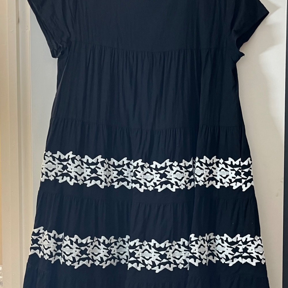 Roller Rabbit dress - Picture 2 of 3